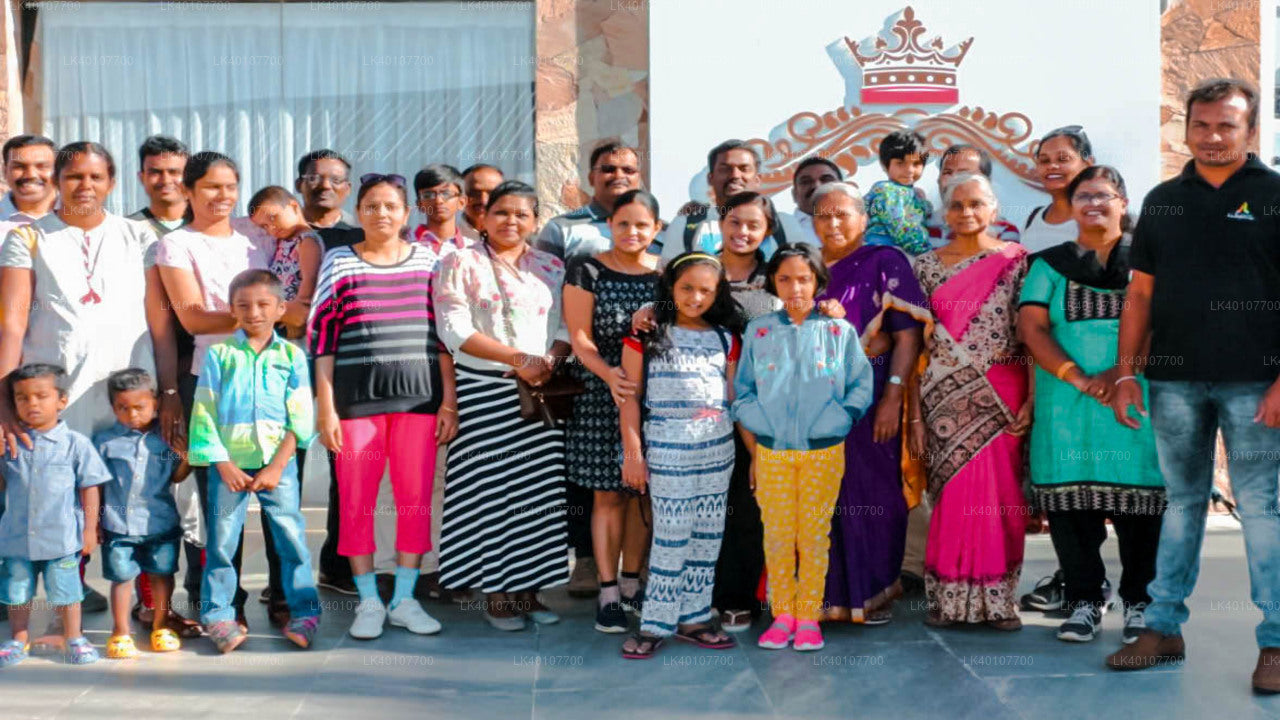 උණවටුන නගරයේ සිට කොළඹ ගුවන්තොටුපළ දක්වා (CMB) පුද්ගලික මාරුව