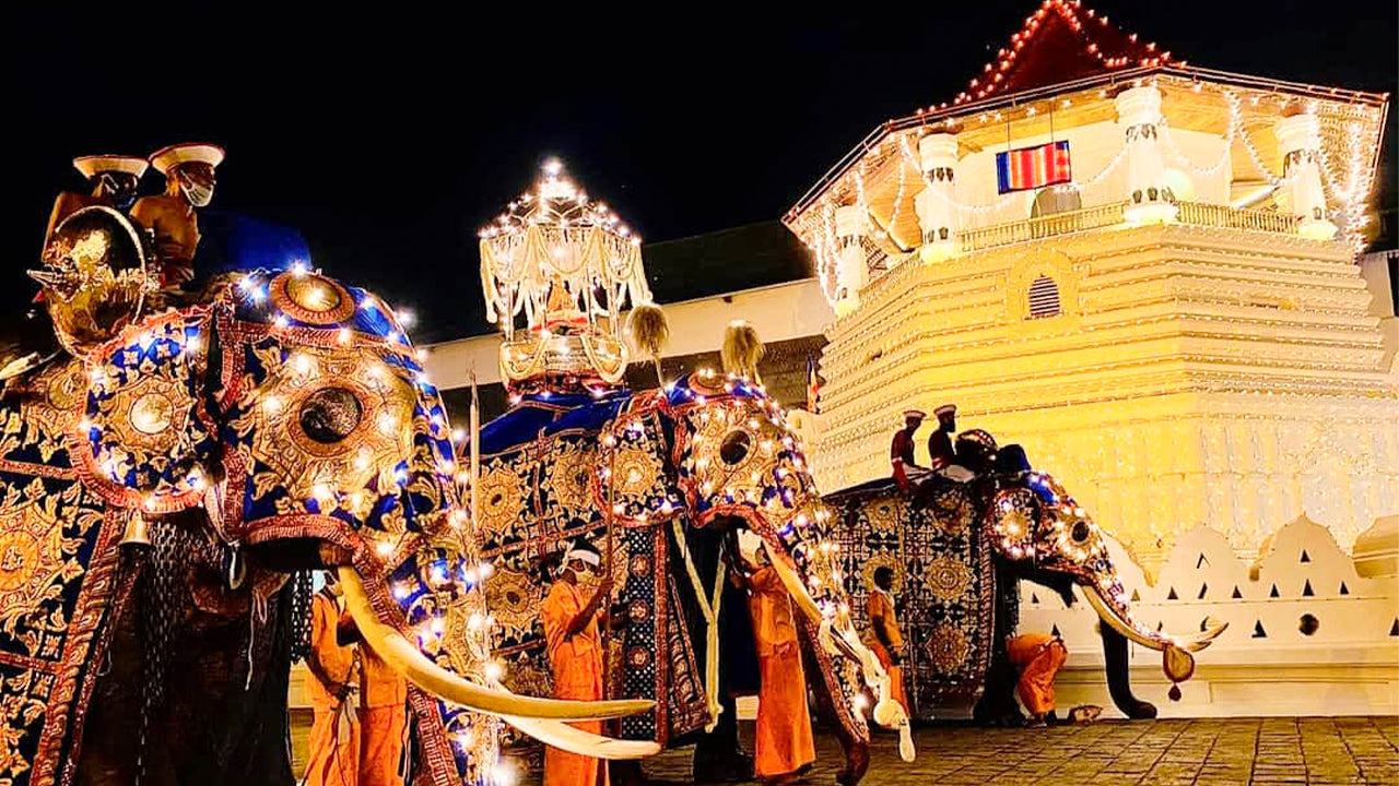 මහනුවර ඇසළ පෙරහැර 2026