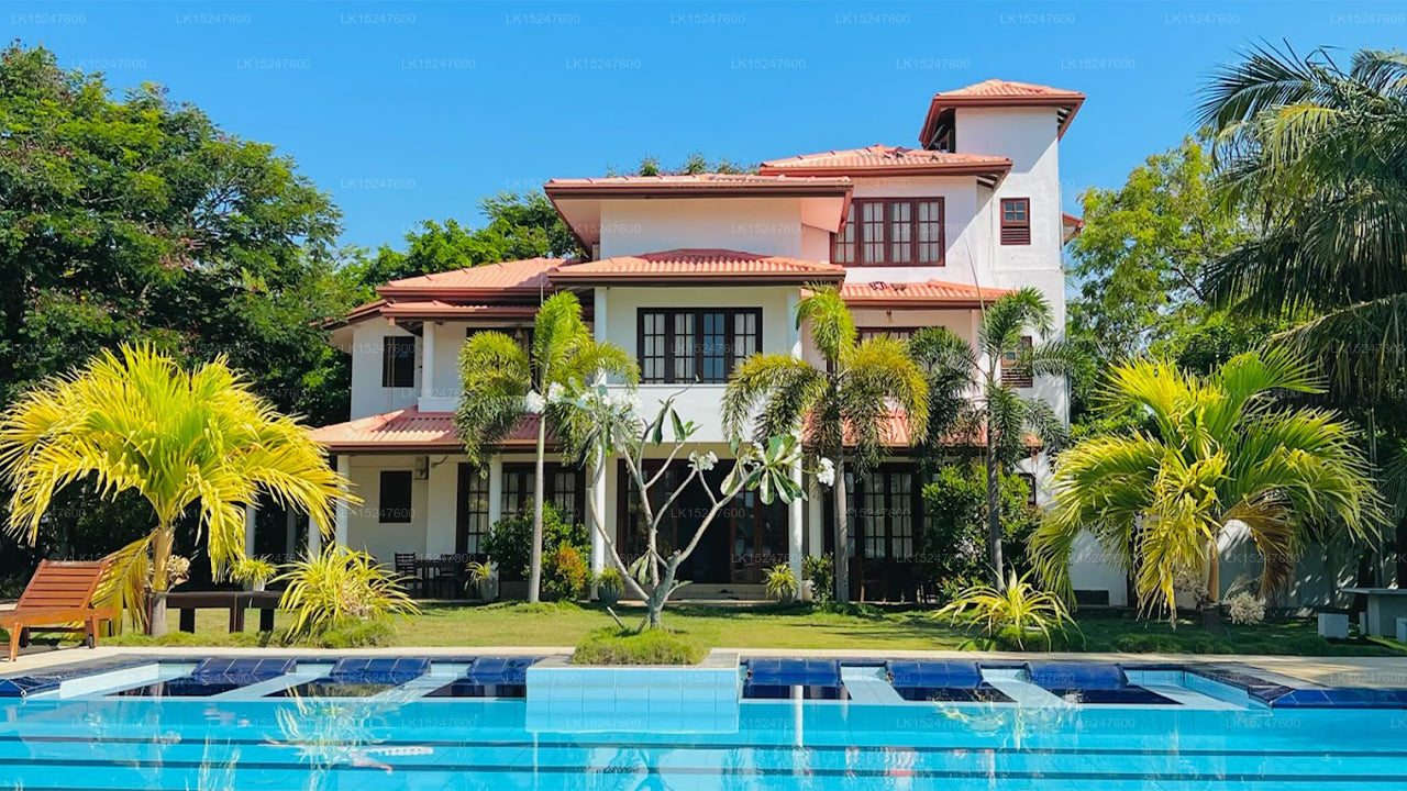 Vista Bay Beach Hotel, Nilaveli