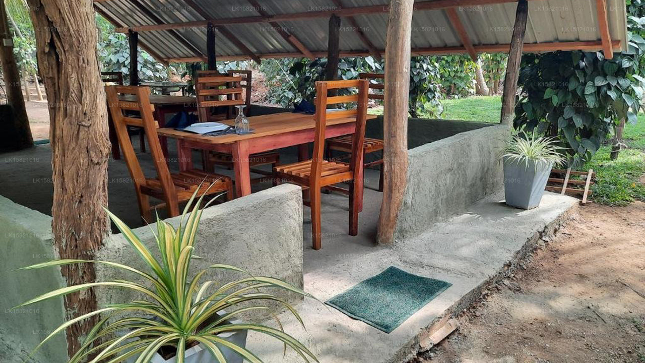 Wild Lake Side Holiday Resort, Udawalawe