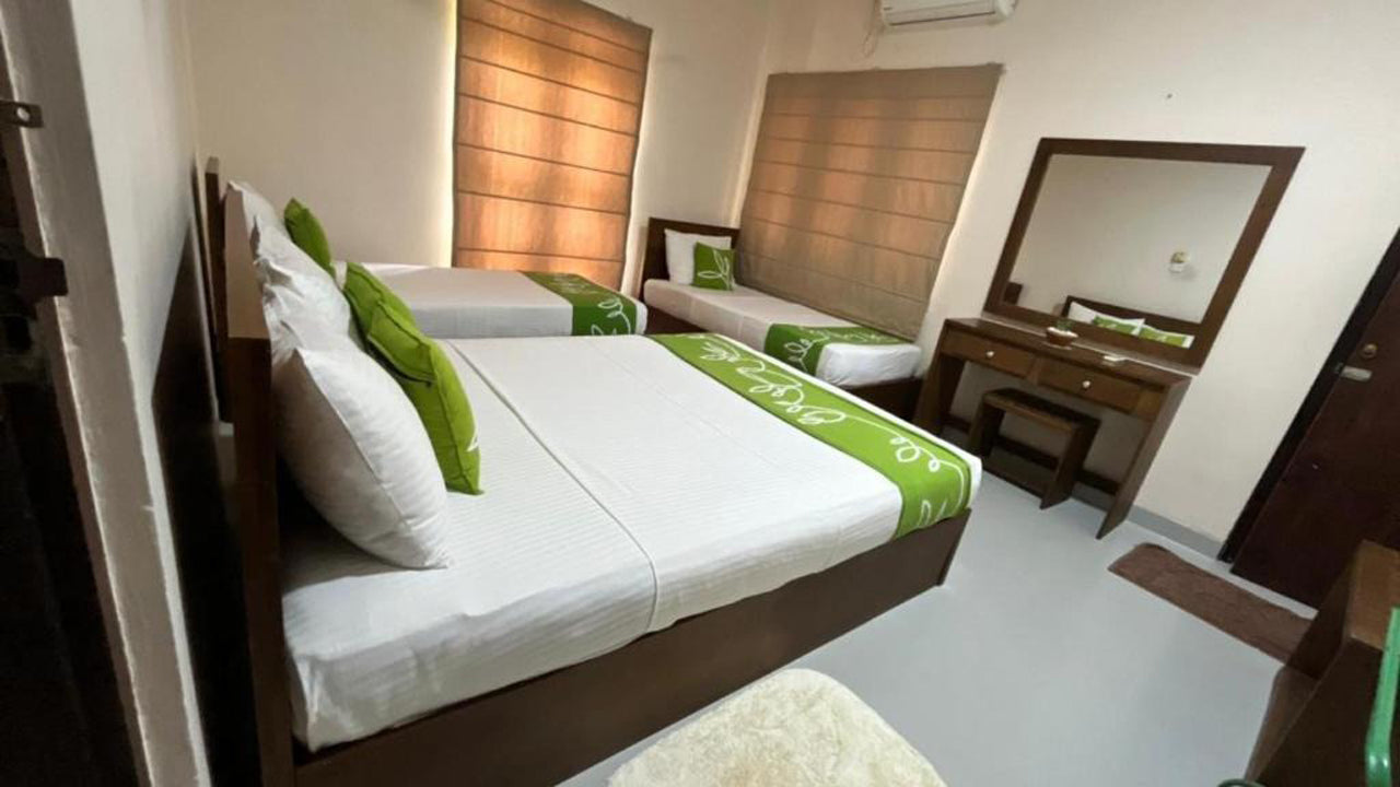 Honey Tree, Polonnaruwa