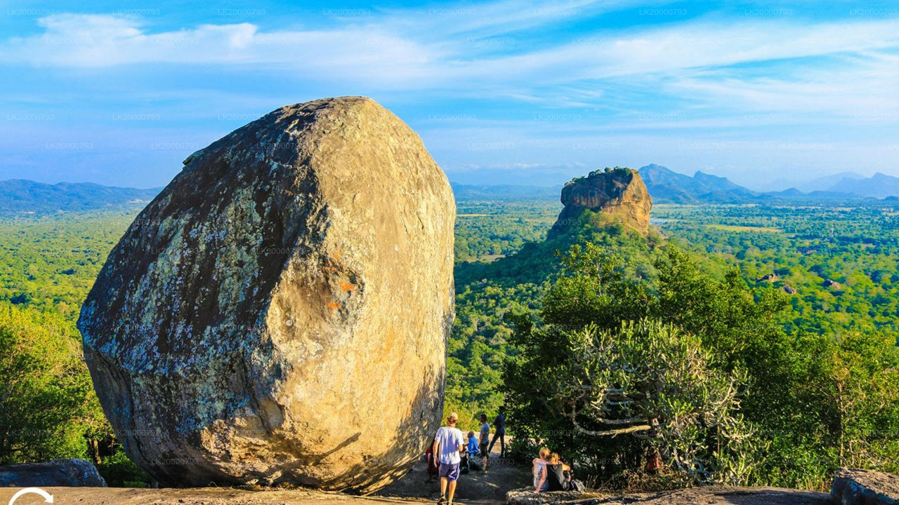 පිදුරංගල මාර්ගෝපදේශක චාරිකාව - ප්‍රවේශ පත්‍ර සමඟ