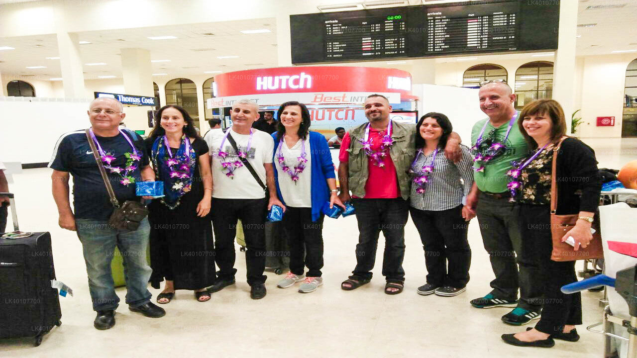 උණවටුන නගරයේ සිට කොළඹ ගුවන්තොටුපළ දක්වා (CMB) පුද්ගලික මාරුව