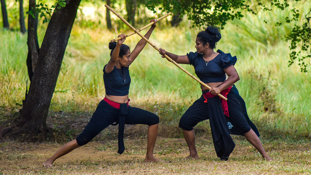 හබරණින් රණ බෙරා සමග අංගම්පොර සංදර්ශනය