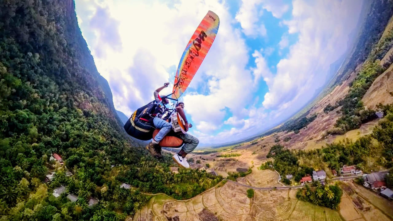 කුරුණෑගල සිට පැරග්ලයිඩින්