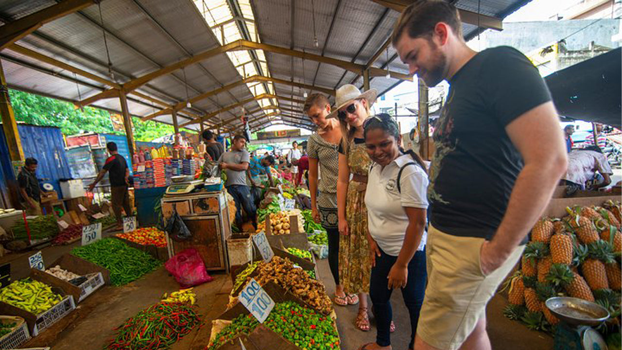 කොළඹ සිට වෙළඳපොළ සංචාරය සහ ඉවුම් පිහුම් පන්තිය